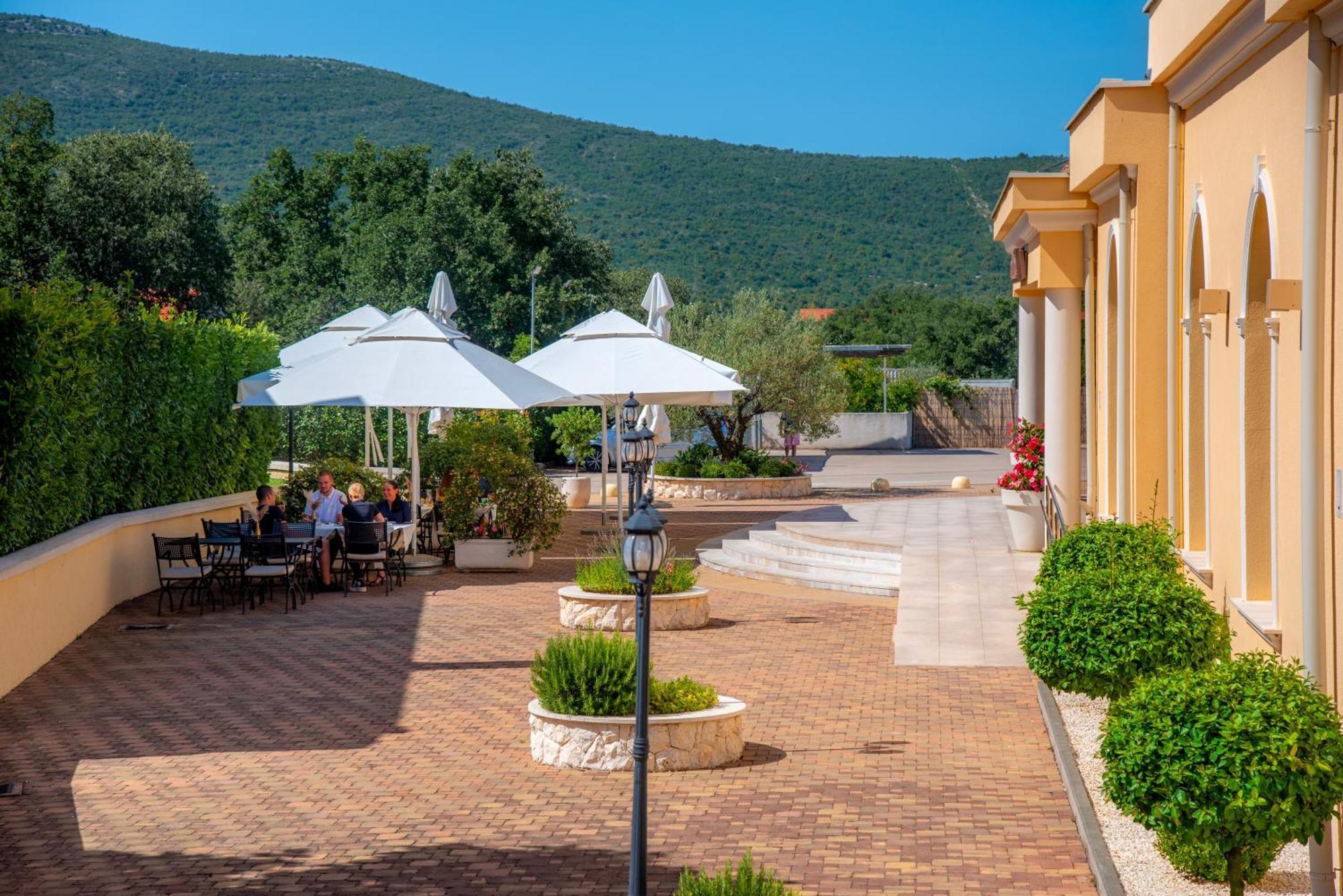 Guest Accommodation Atrium Gulin Lozovac Exterior photo