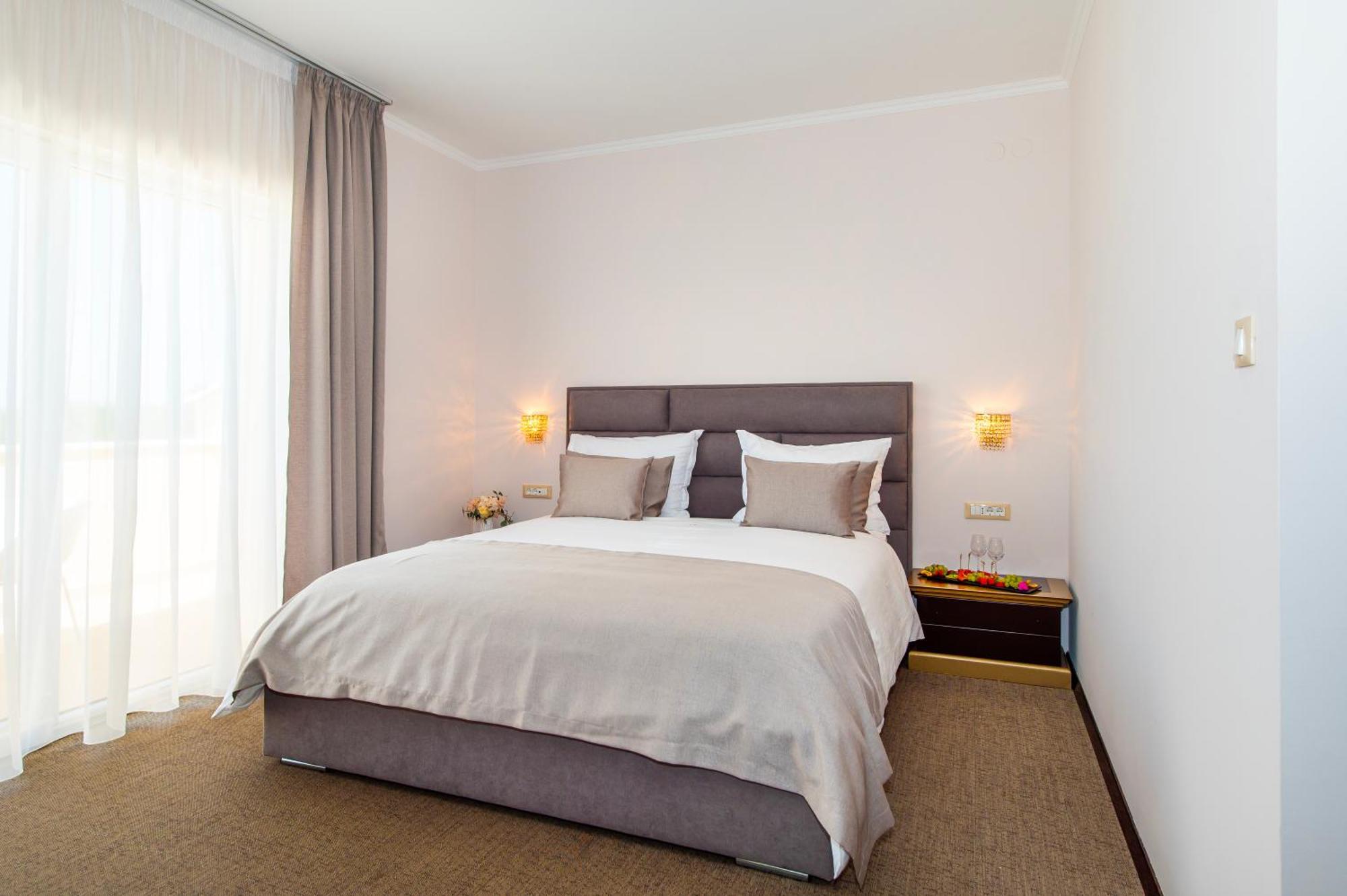 Guest Accommodation Atrium Gulin Lozovac Exterior photo